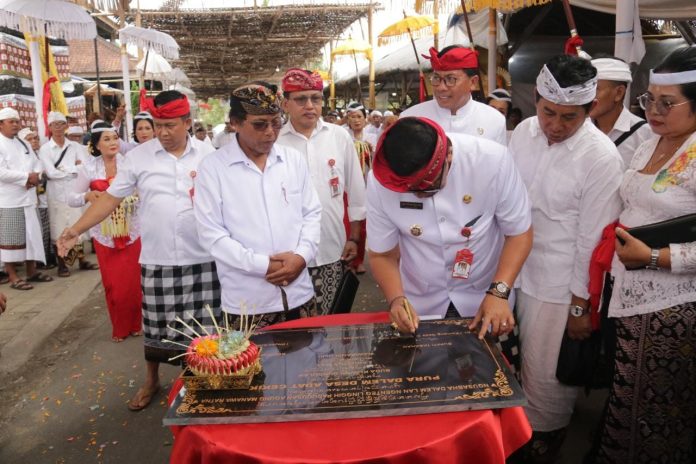 Nyaksi Ngenteg Linggih Pura Dalem Desa Adat Cekik, Bupati Sanjaya Apresiasi Konsep Yadnya yang Dijalankan Krama1
