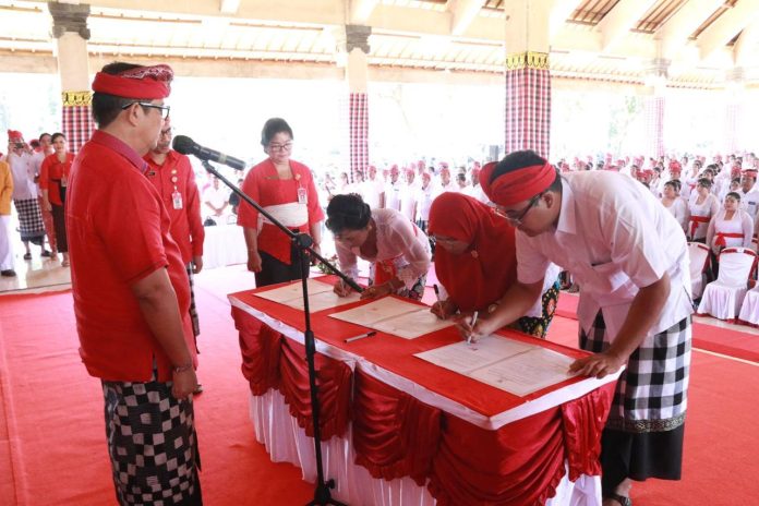 Serahkan SK 478 PPPK Formasi Guru 2023, Bupati Tabanan Harap Para Guru Inovatif Songsong Kurikulum Merdeka5