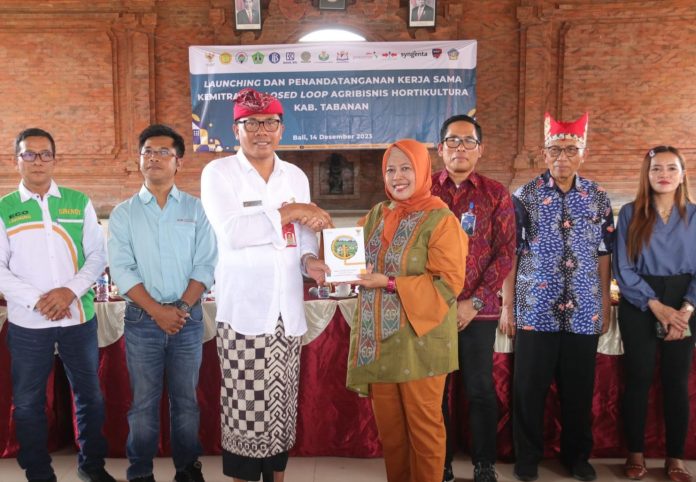 Pemkab Tabanan Tandatangani PKS dan Launching Kemitraan Closed Loop (4)